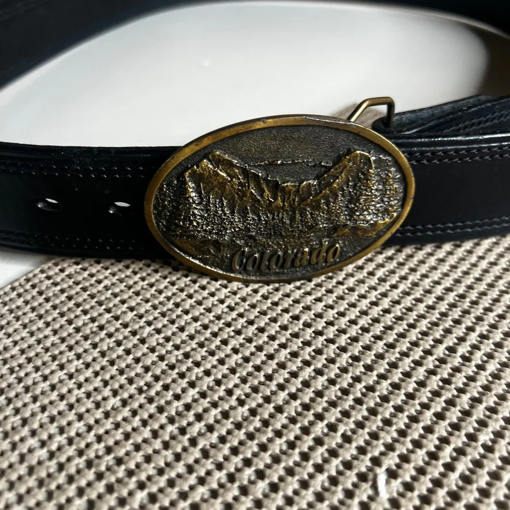 Vintage 1982 Colorado Mountain Buckle Black Leather Belt Mens 34 36 Made in USA